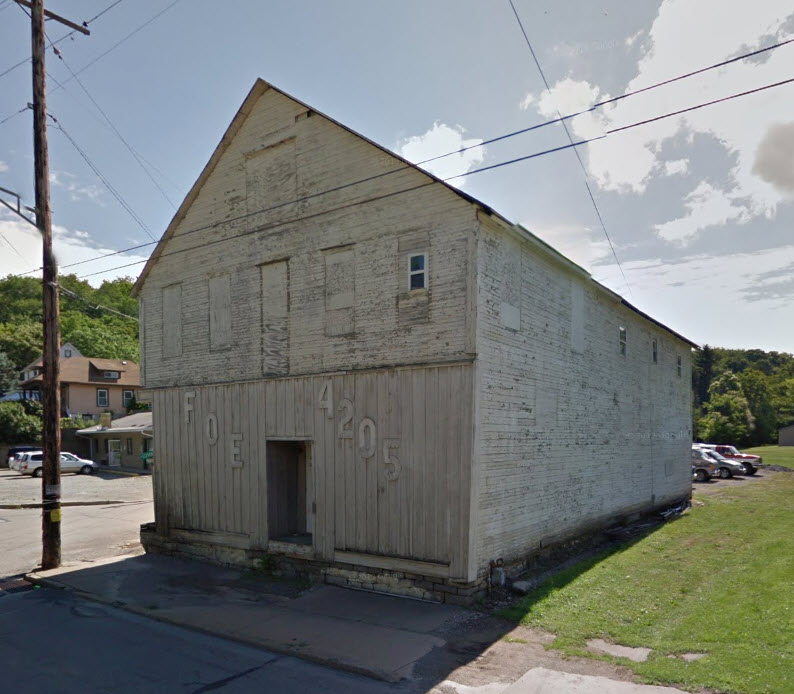 WallaceLumber-1007NWarrenAve