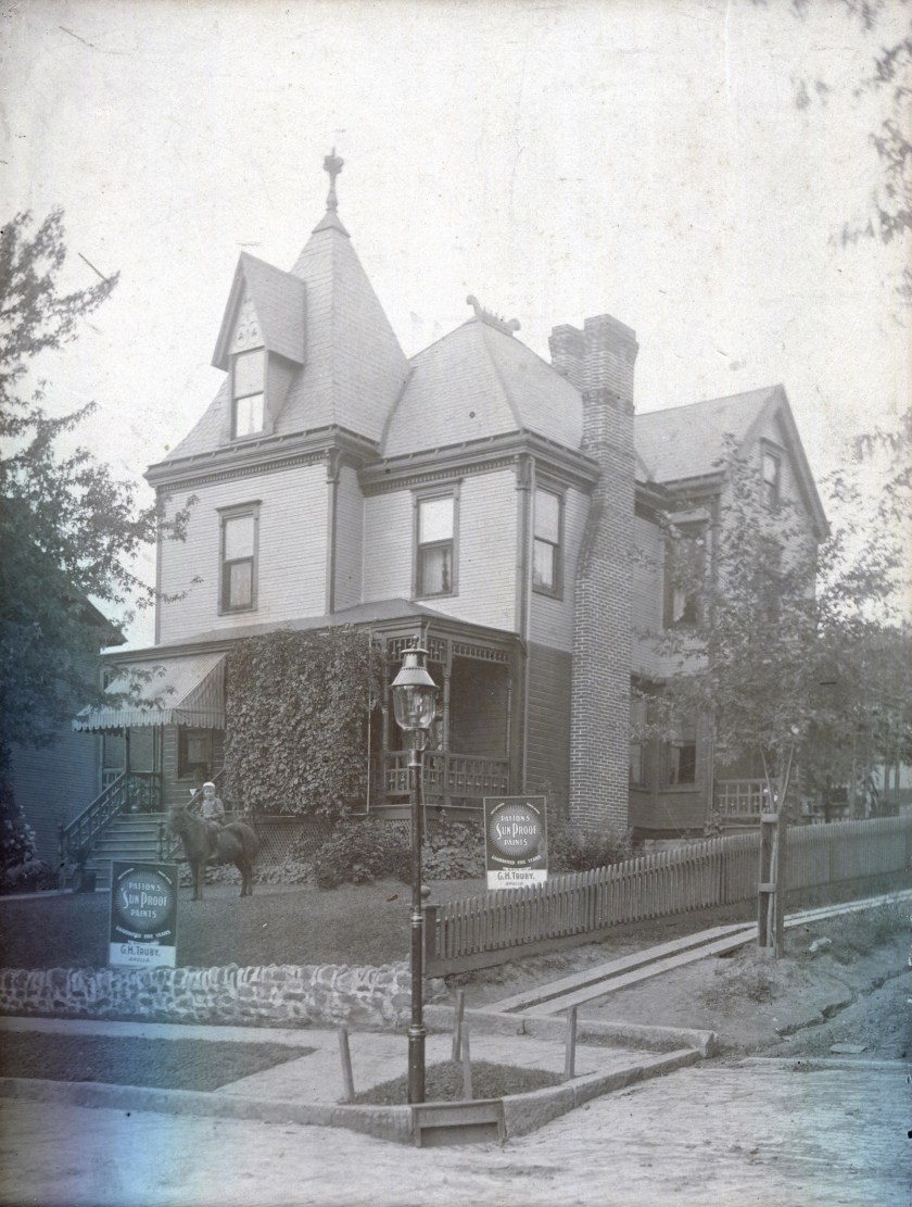 CHTruby Home 601 Terrace Avenue circa 1927 -fromLTouzeau-Trimmed.jpg